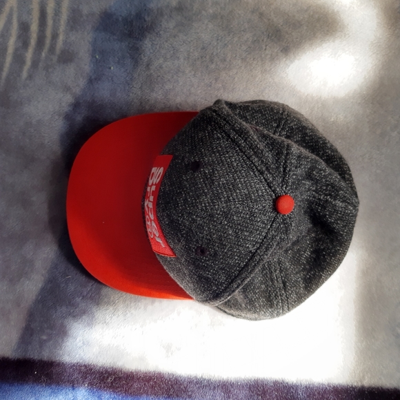 Hat - Picture 6 of 9